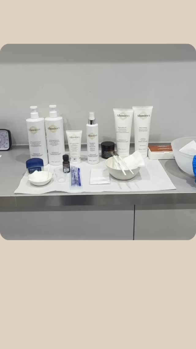 Reveal your glow with an Alumier Peel ✨
These advanced, medical-grade peels are designed to target fine lines, pigmentation, acne, and uneven texture — leaving your skin smoother, brighter, and refreshed. 💆♀️🌿
Each treatment is customised to your skin type for safe, visible, and radiant results. Perfect for anyone looking to rejuvenate their complexion and boost confidence from within. 💖
Book your consultation today to see what an Alumier Peel can do for your skin! 🌸
#AlumierPeel #AlumierMD #ChemicalPeel #GlowFromWithin #HealthySkin #RadiantSkin #SkinRenewal #AestheticClinic #LaserClinic #SkinGoals #GlowingSkin #SkincareProfessional #SkinRejuvenation #BrightSkin #SkinConfidence #ClinicResults